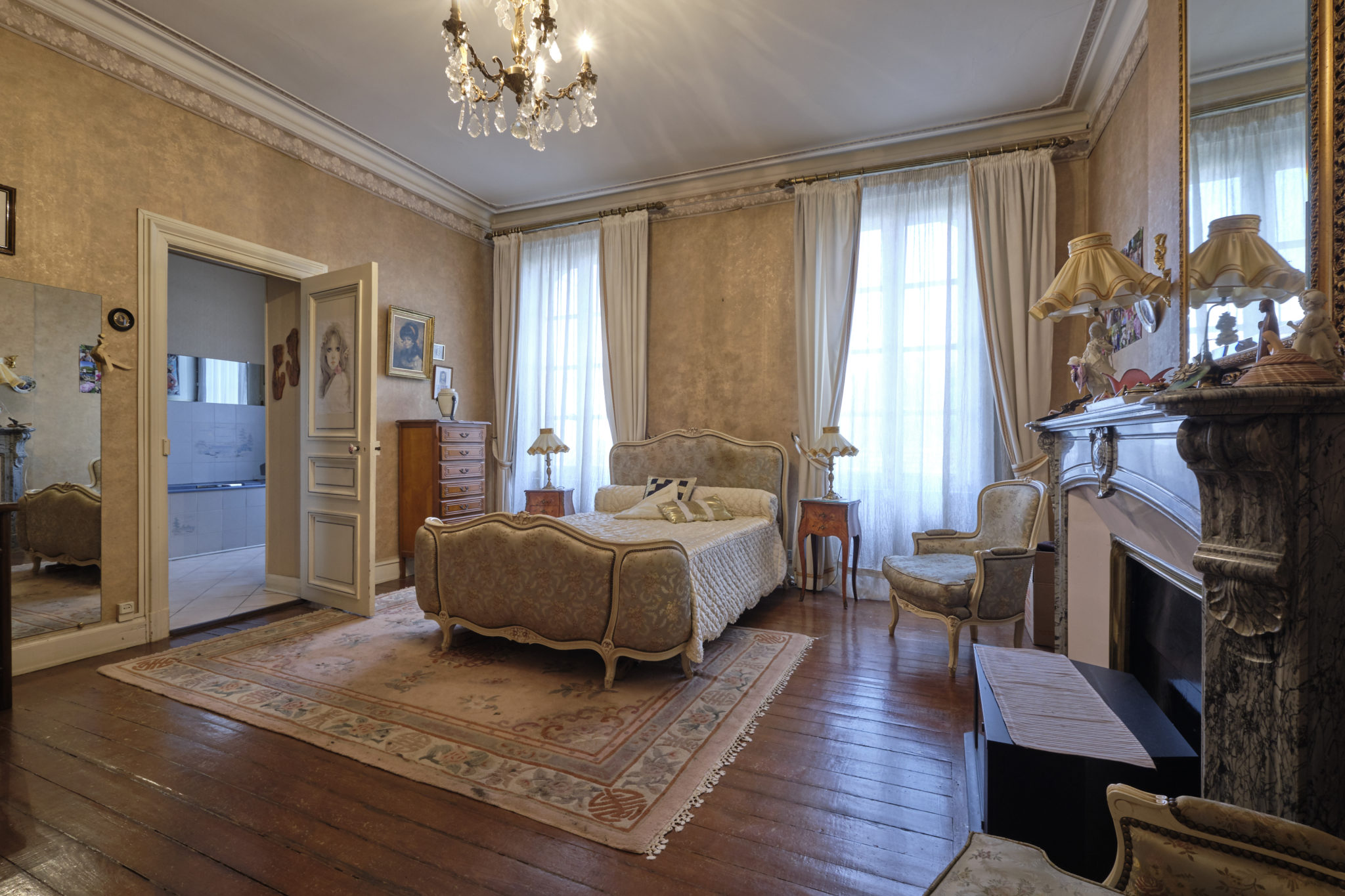 Foncia Immobilier - SHOOTING N° 921782
INFORMATIONS UTILES :
Référence du bien : 1056699
Adresse : 8 square gambetta - 11000 CARCASSONNE
Nombre de pièces * : 5
Surface : 140 m²